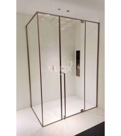 PHÒNG TẮM CỬA MỞ QUAY BẢN LỀ TRÊN DƯỚI 1 CÁNH 1 FIX CÓ VÁCH