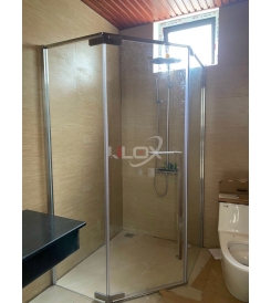 PHÒNG TẮM GÓC 135 ĐỘ MỞ QUAY BẢN LỀ CHỮ NHẬT TRỤC TRÊN DƯỚI
